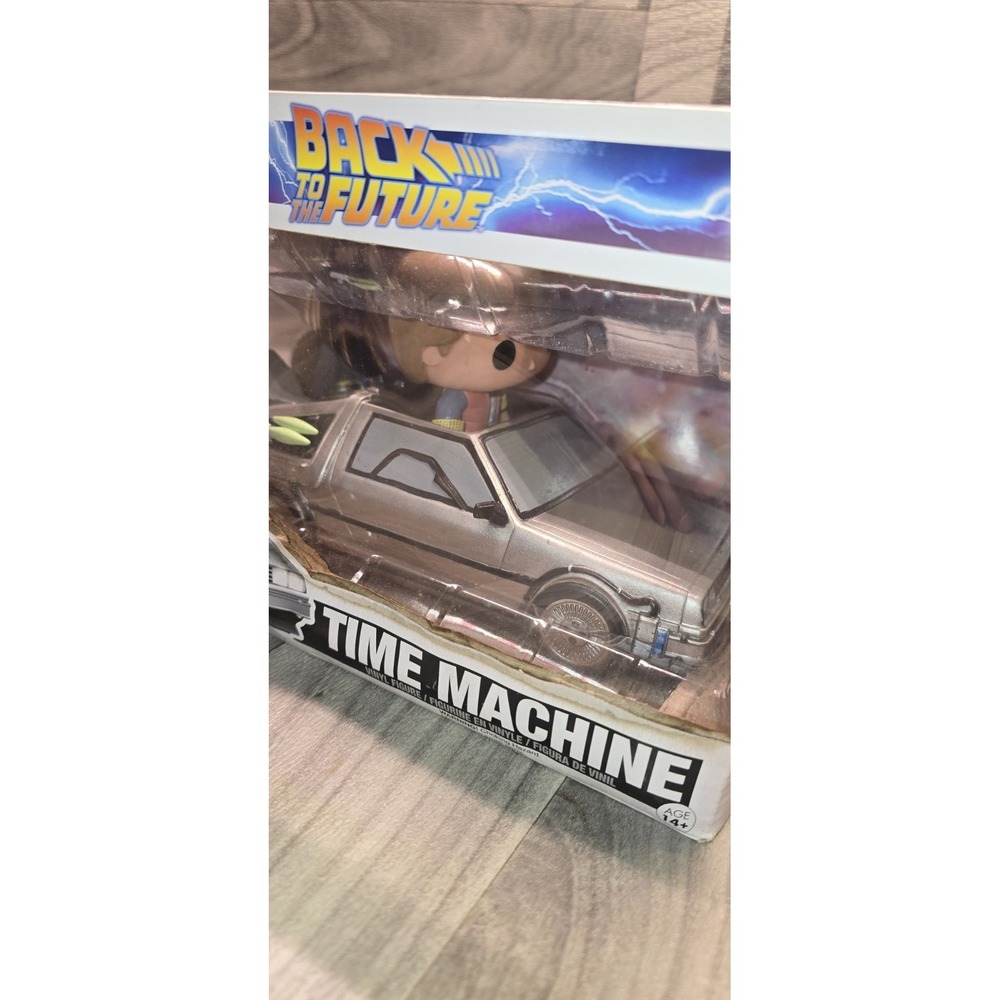 Funko POP Rides 02 Back to the Future Time Machine - Picture 2 of 13